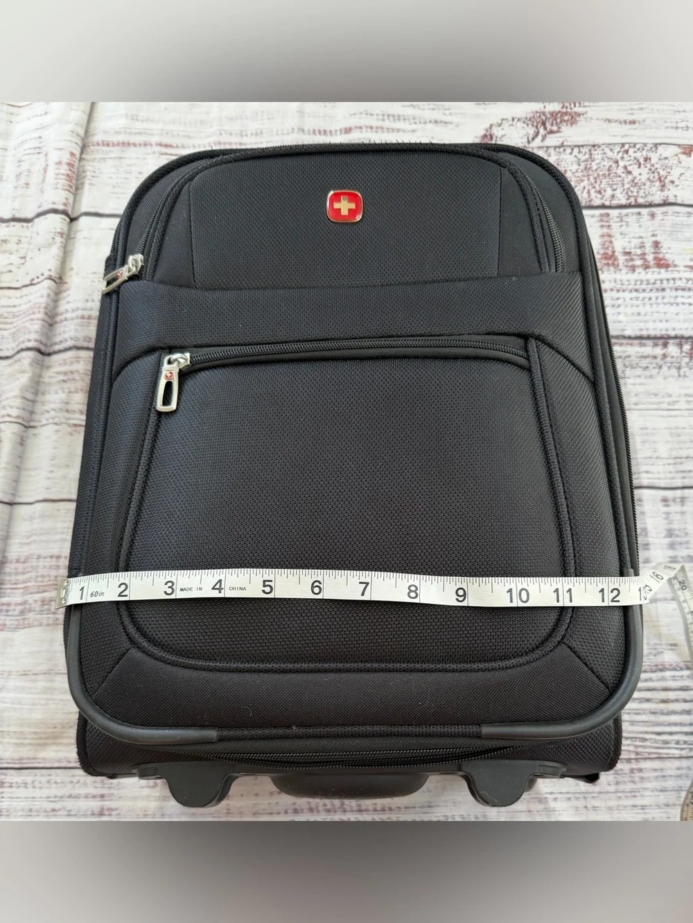 SwissGear Small Rolling Carry-On Bag Black Expandable Luggage